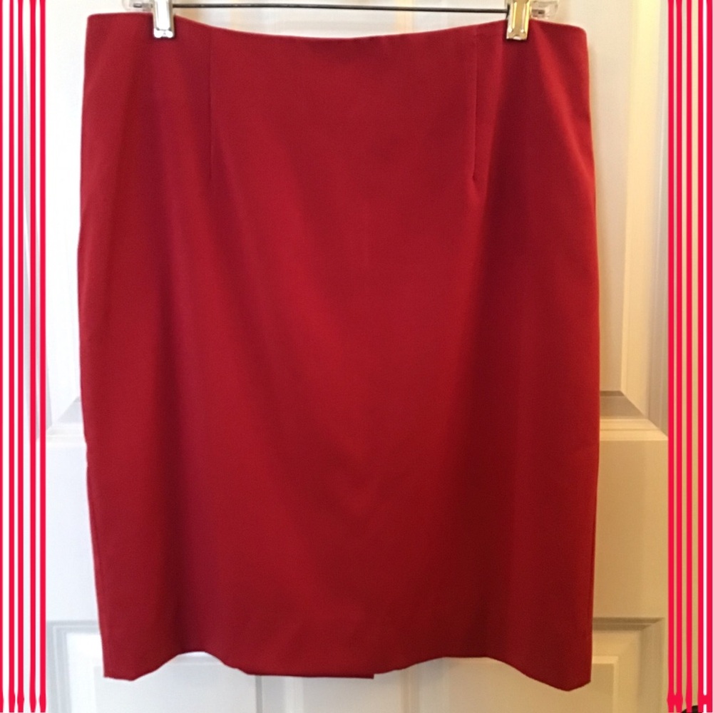 Insight skirt